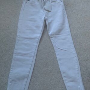 KanCan Women's Crisp White Skinny Jeans